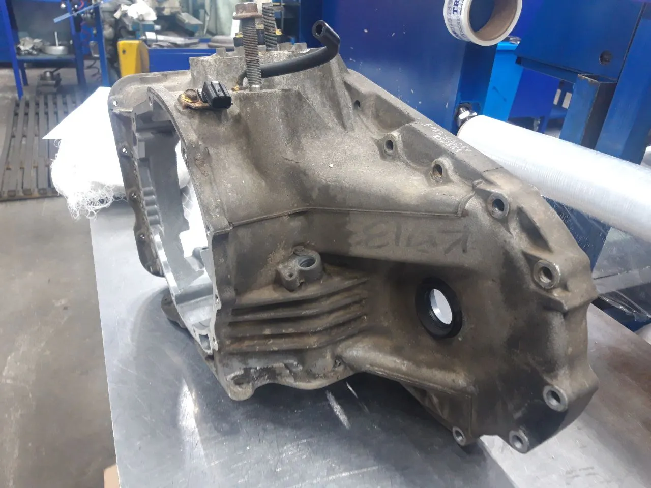Корпус Mazda MPV 6